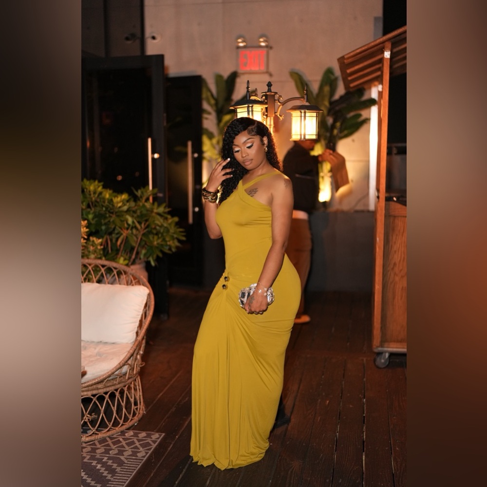 Elegant Mustard Yellow Runched Maxi Dress